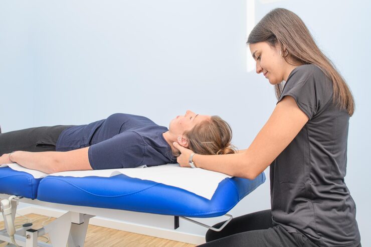 Certified BradCliff Breathing Physiotherapist Treating Patient in Auckland